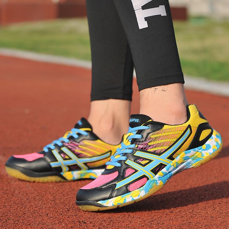 2020 Women Sneakers Men Badminton Shoes Light Bla Breathable Female Athletics Sports Outdoor Sports Training Women