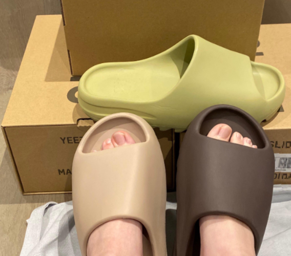 Guaranteed Quality Unique Chinese Yeezy Slides Manufacturer Slippers For Men