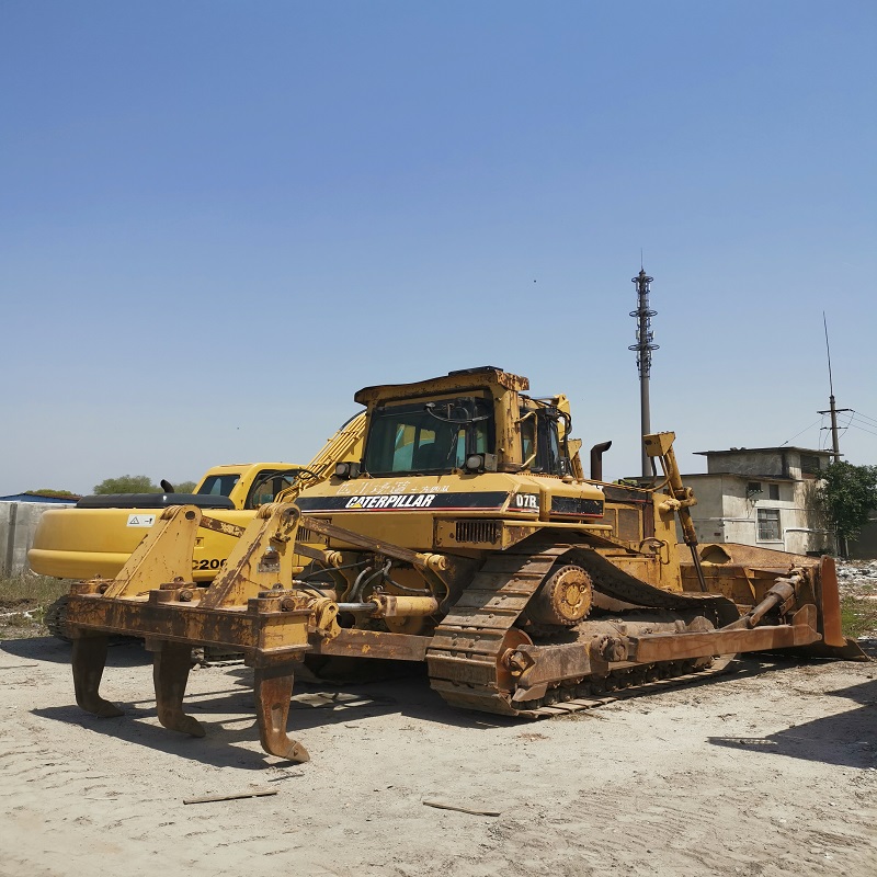 Caterpillar D7R bulldozer crawler bulldozer fondant mold