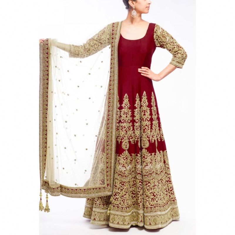 Тяжелые Вышитые индийские свадебные костюмы Anarkali являются правящими шкафами женщин, которые влюблены в Индию
