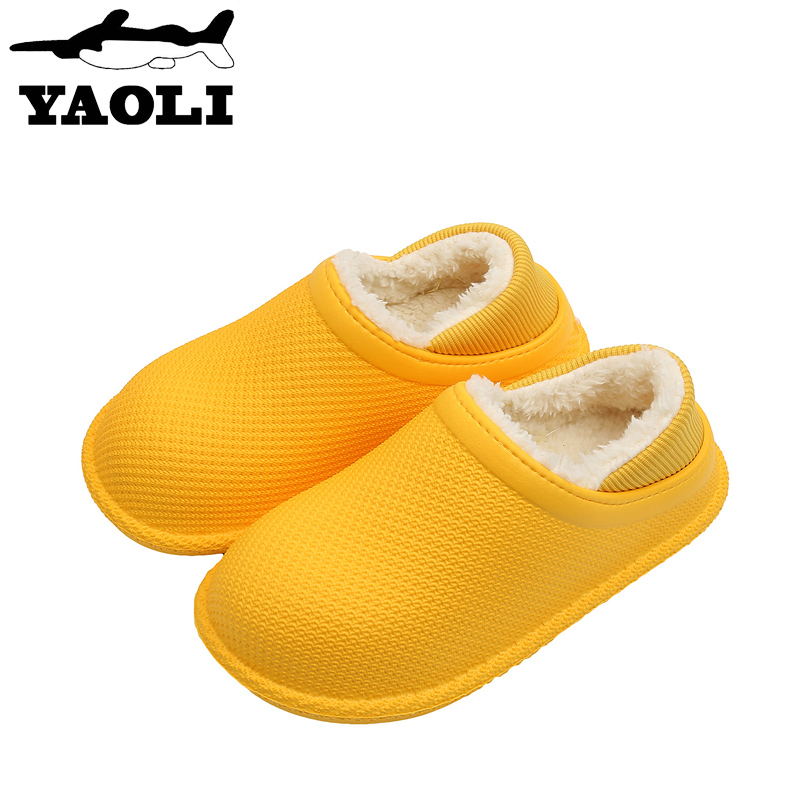 Wholesale round closed toe keep warm Winter EVA Garden shoes for kids slippers