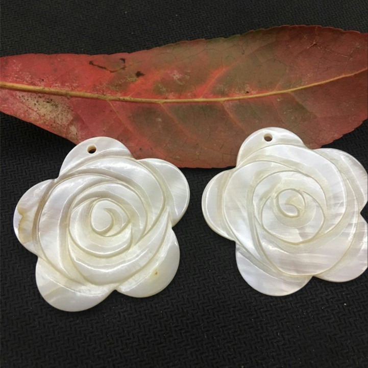 Manufacturers Sell 43MM Fresh Water Mother-of-Pearl, Shell Flower Plum Blossom, Hand-Carved DIY Earrings, Necklaces