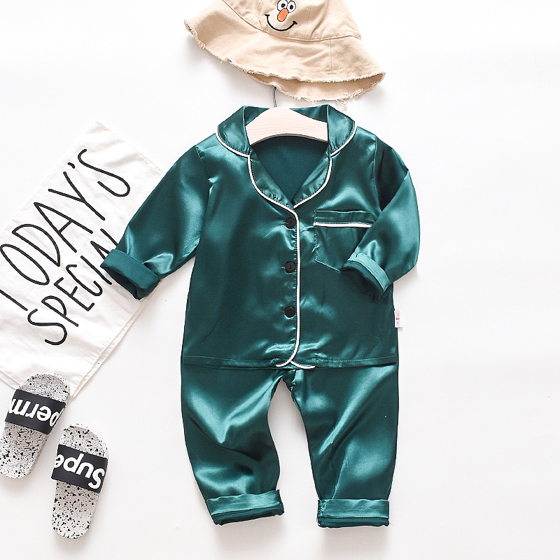 Одежда с длинными рукавами Детская Пижама, Детская однотонная Pajama наборы шелковый атлас для детей зимнее пальто для маленьких девочек и мальчиков, Шелковый Атласный топ со штанами шелковая ночная рубашка