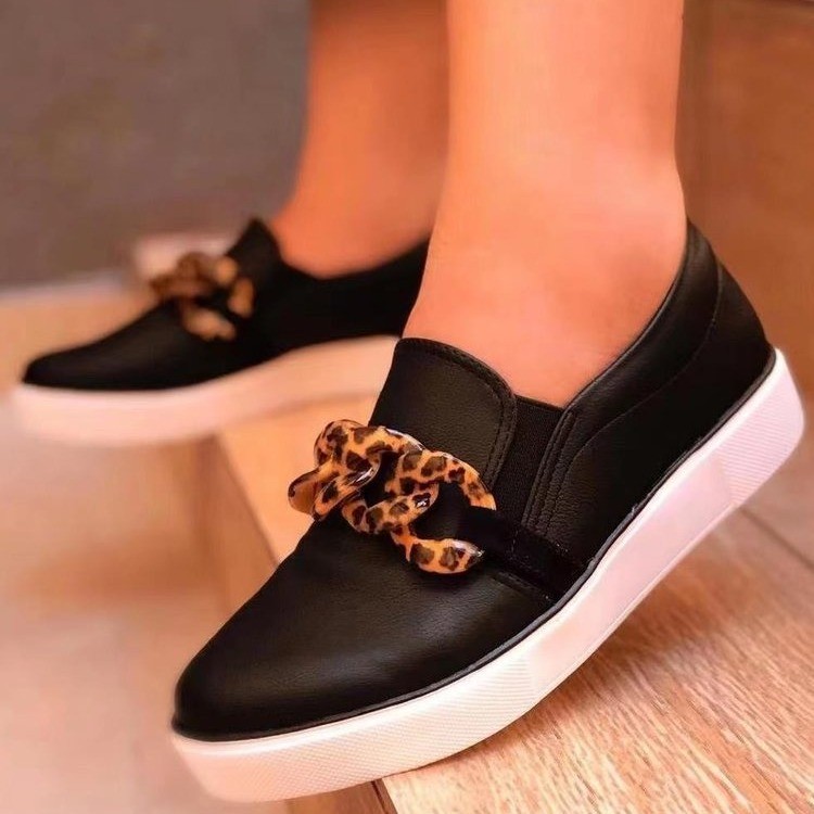 Casual shoes Fall 2021 new solid color round head low-top fashion all-match chain flat heel large size loafers