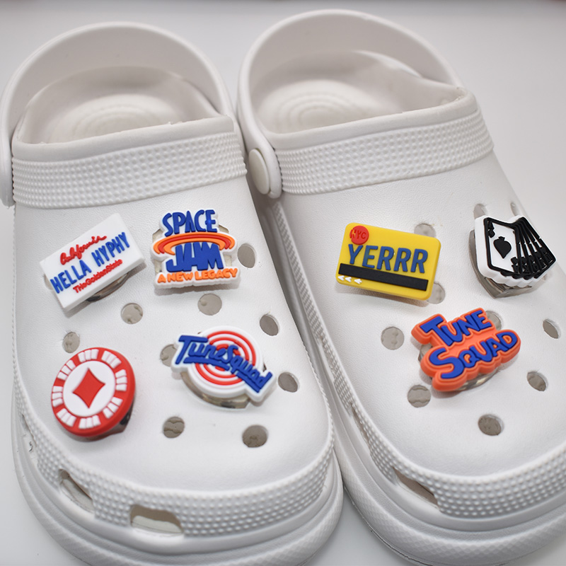 Подвески для обуви из ПВХ для Crocs, Популярные светодиодные подвески для обуви для детей, Подвески для обуви с подсветкой, Дизайнерские аксессуары для обуви, Оптовая торговля