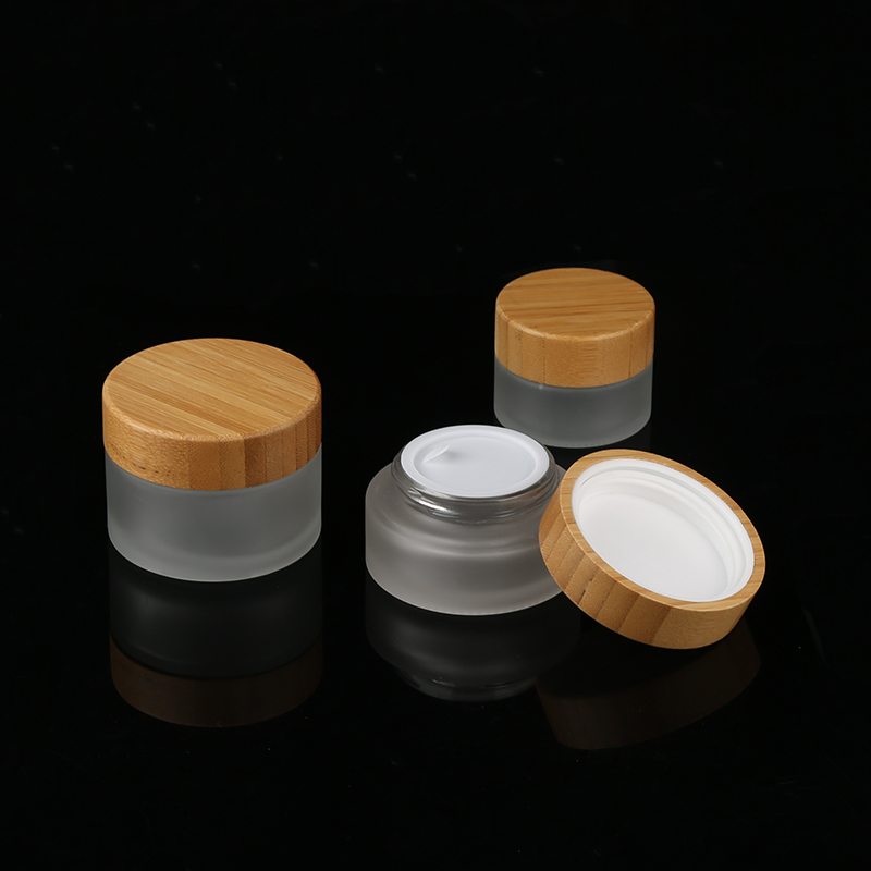 Прямая продажа с фабрики 50 г бамбуковый косметический уход за кожей крем Jar матовые стеклянные банки для хранения с бамбуковой крышкой
