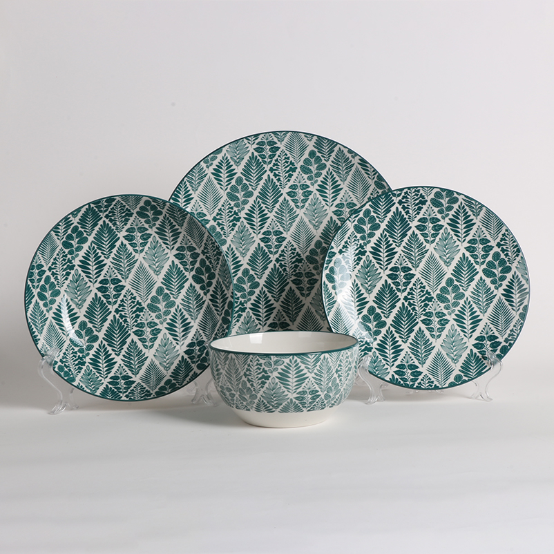 Customized Restaurant Hotel European Wholesale Fine White Dinner Set china Ceramic Crockery Porcelain Dinnerware Tableware Sets