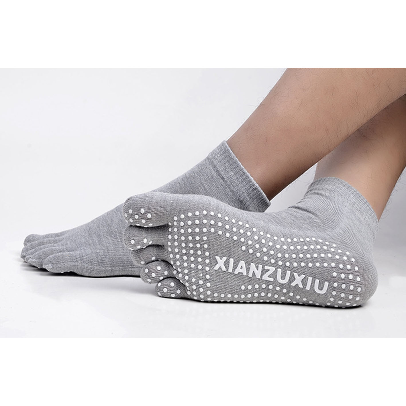 wholesale Cotton Custom Logo Black Breathable Non-slip Five-toe Men Palites Grip Socks