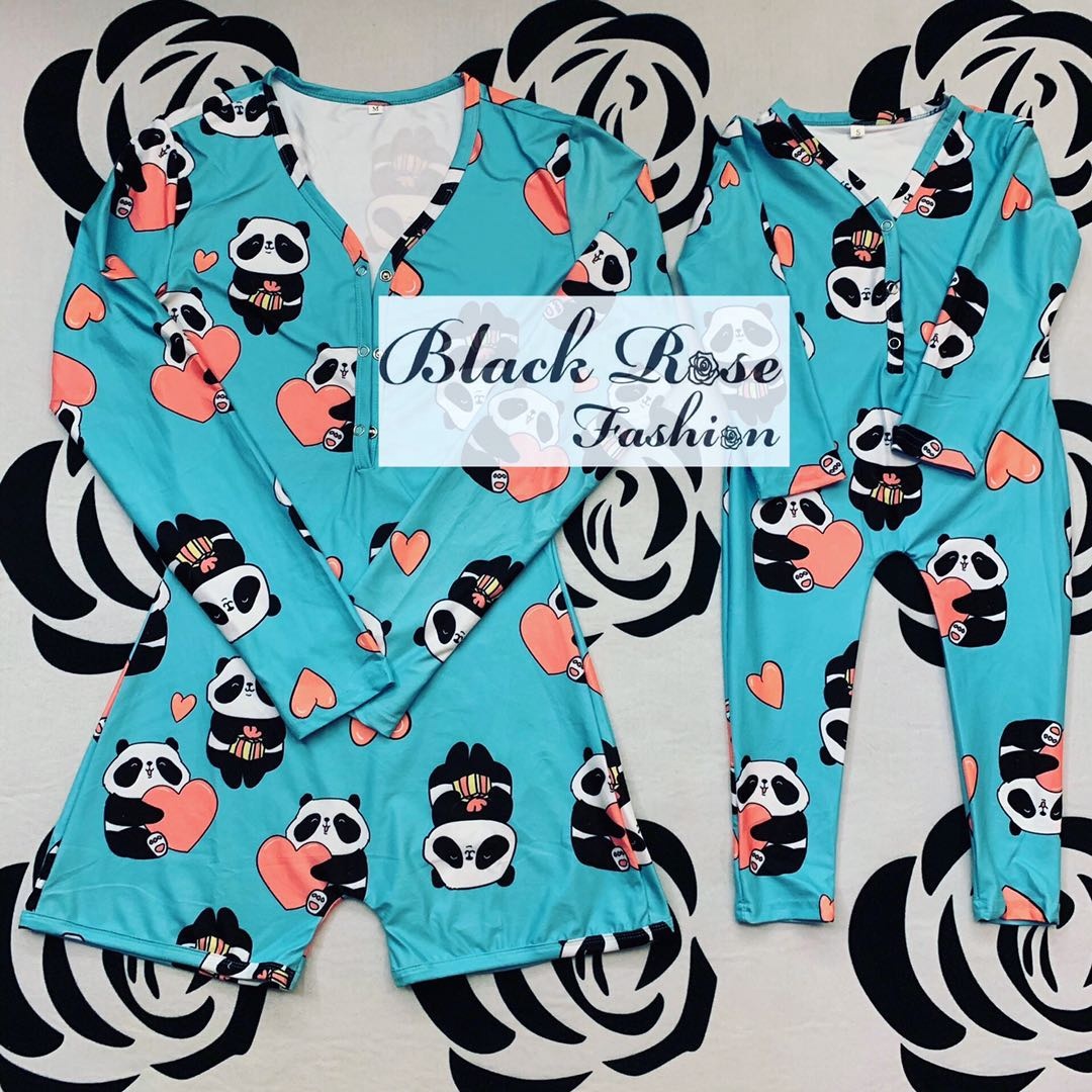 Черный Розовый Мода мамы и меня цельные панды onesie для детей