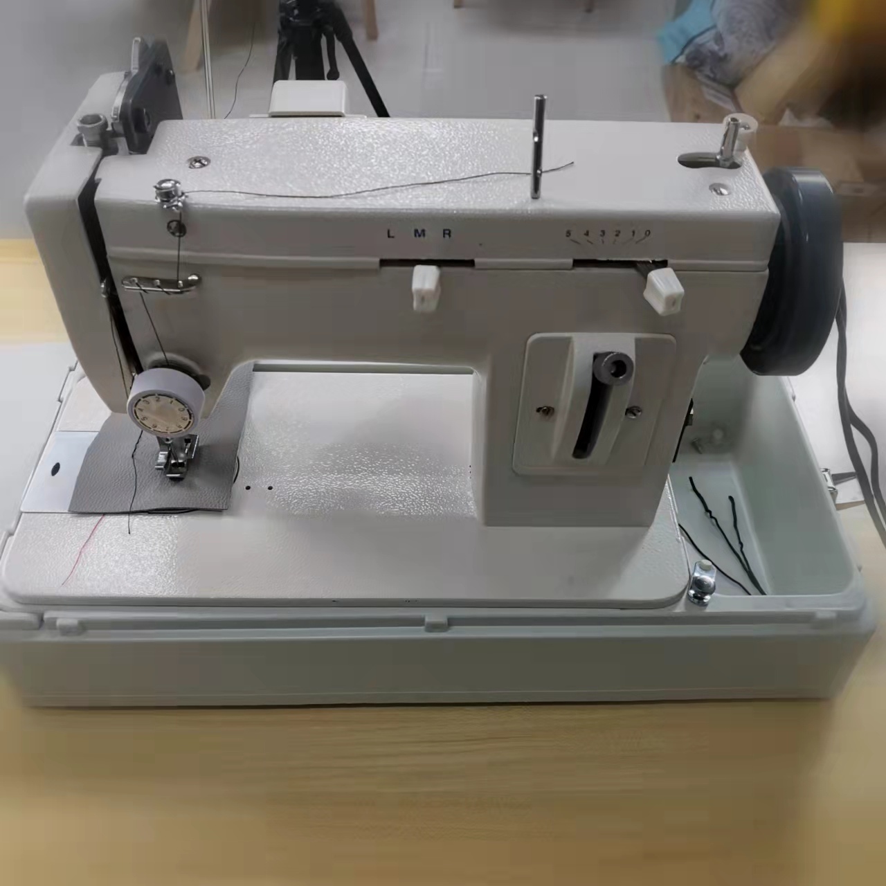 2022 hot sale direct drive garment high quality electronic Overlock Stitch 306 industrial sewing machine