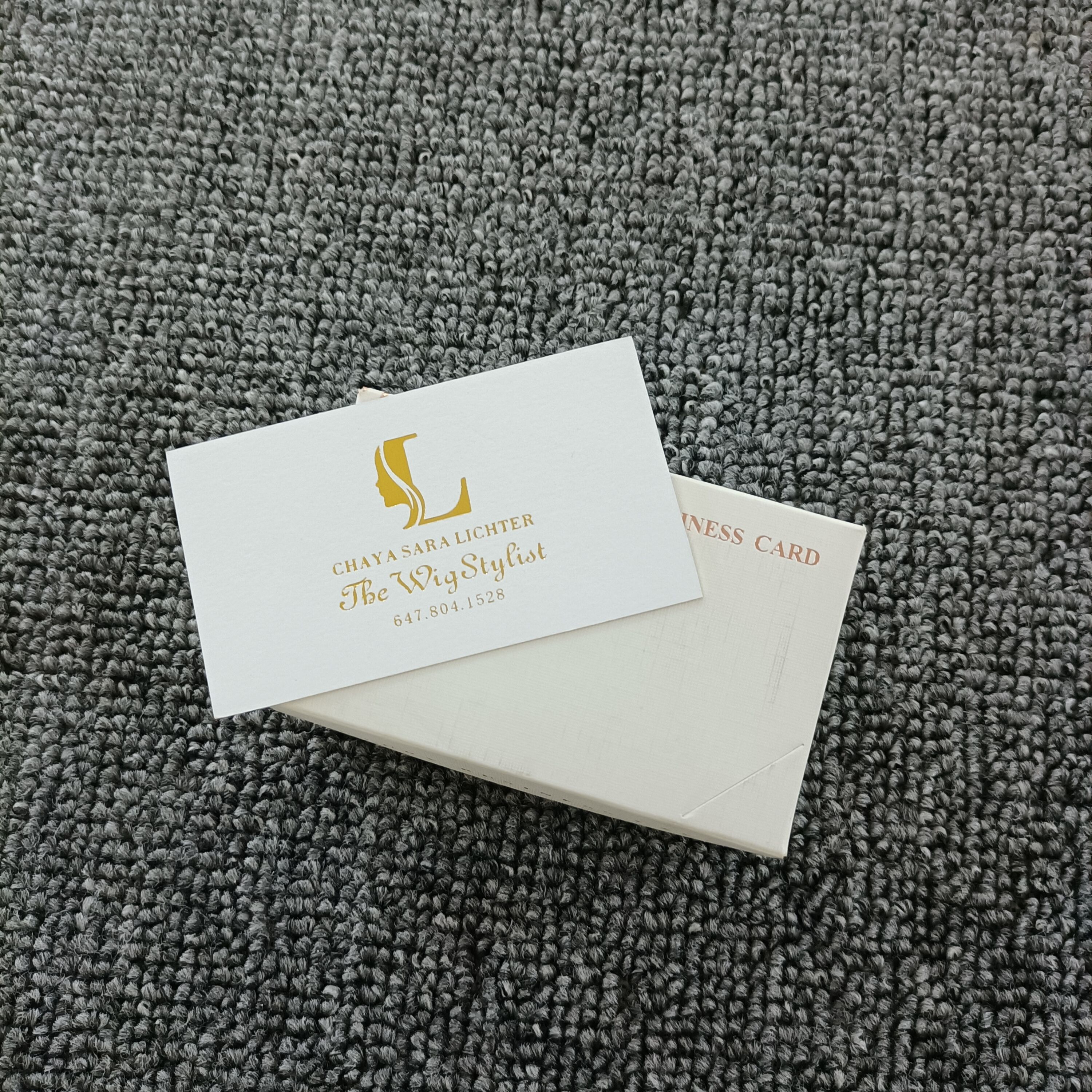 Custom credit card size business card with embossed high quality plain paper card