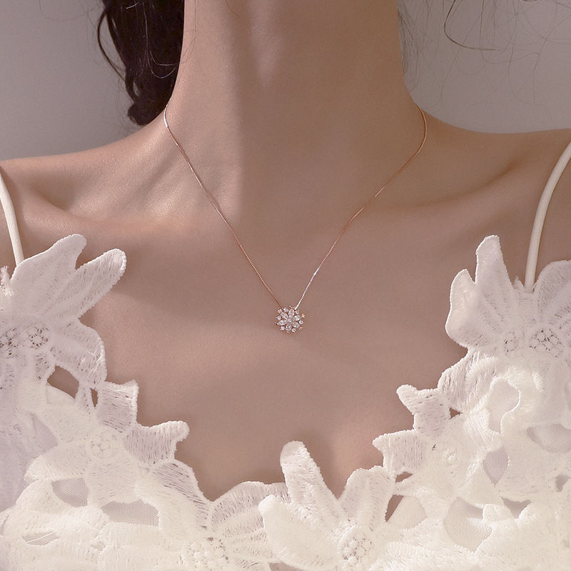 Trendy Geometric Retro Style Women 925 Silver Necklace Rhinestone Jewelry Snowflake Necklace