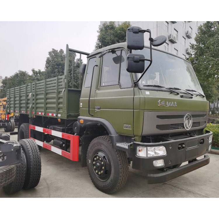 DongFeng внедорожные 4X4 в стиле милитари Грузовой транспортный автомобиль человеко-бронетранспортер грузовик