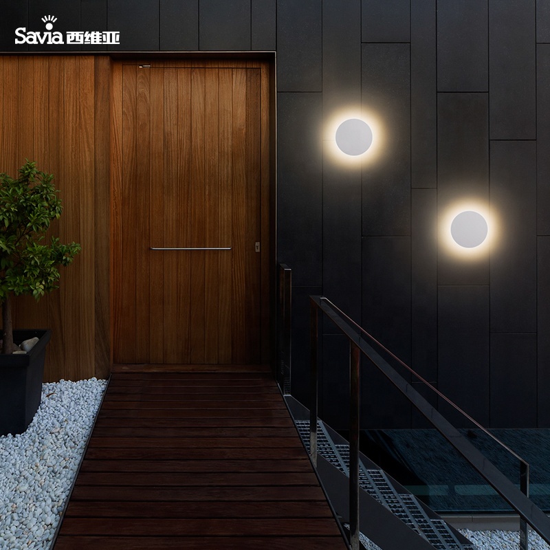 Savia Garden/Courtyard/Doorway PC Waterproof IP65 Round Outdoor 8W SMD Surface Mounted Led Luminaire Wall Lamps & Wall Light