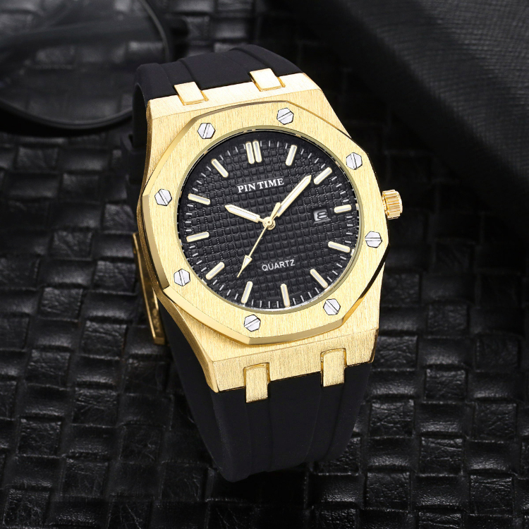 Luxury men waterproof silicone strap wrist watches wholesale male quartz movement watch