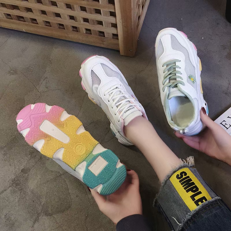 2021 New wholesale hot sale women sports shoes stock casual sports shoes stock Fashionable and popular cheap new sports shoes