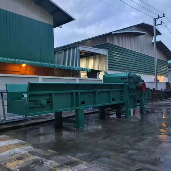High power wood chipper for woodworking