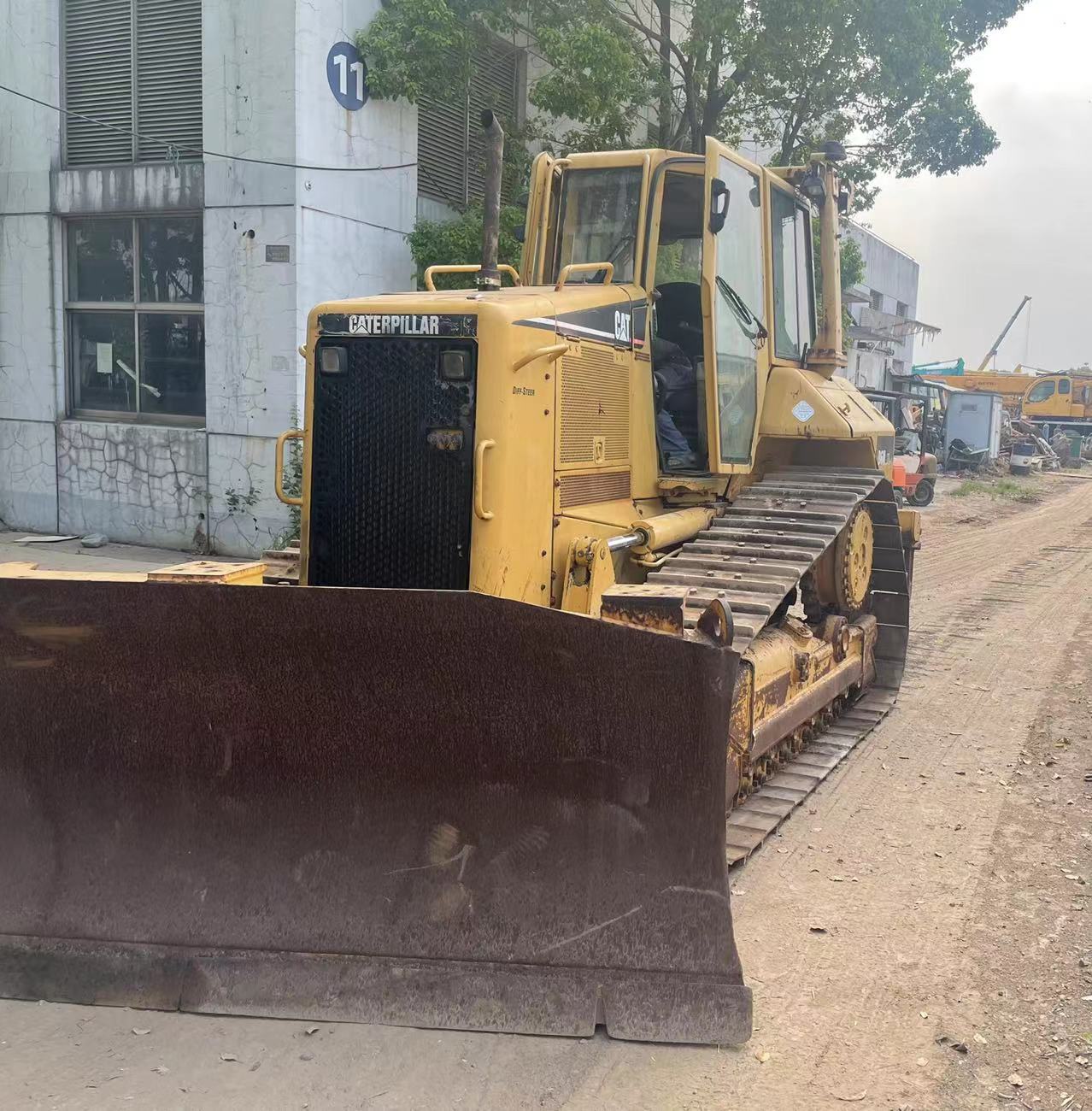 Бульдозер для гусеничного катера D6H D3C D4H D4H D4G D5M D5K D5G D6N D6D D6G