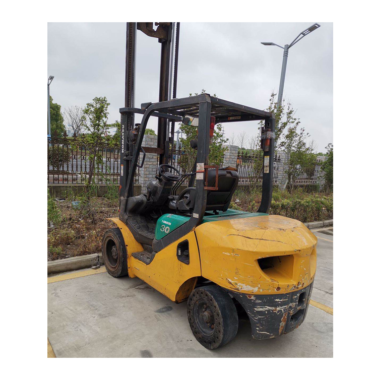 Горячая Распродажа хорошее состояние дешевой цене 3 тонны Komatsu б/у вилочный погрузчик
