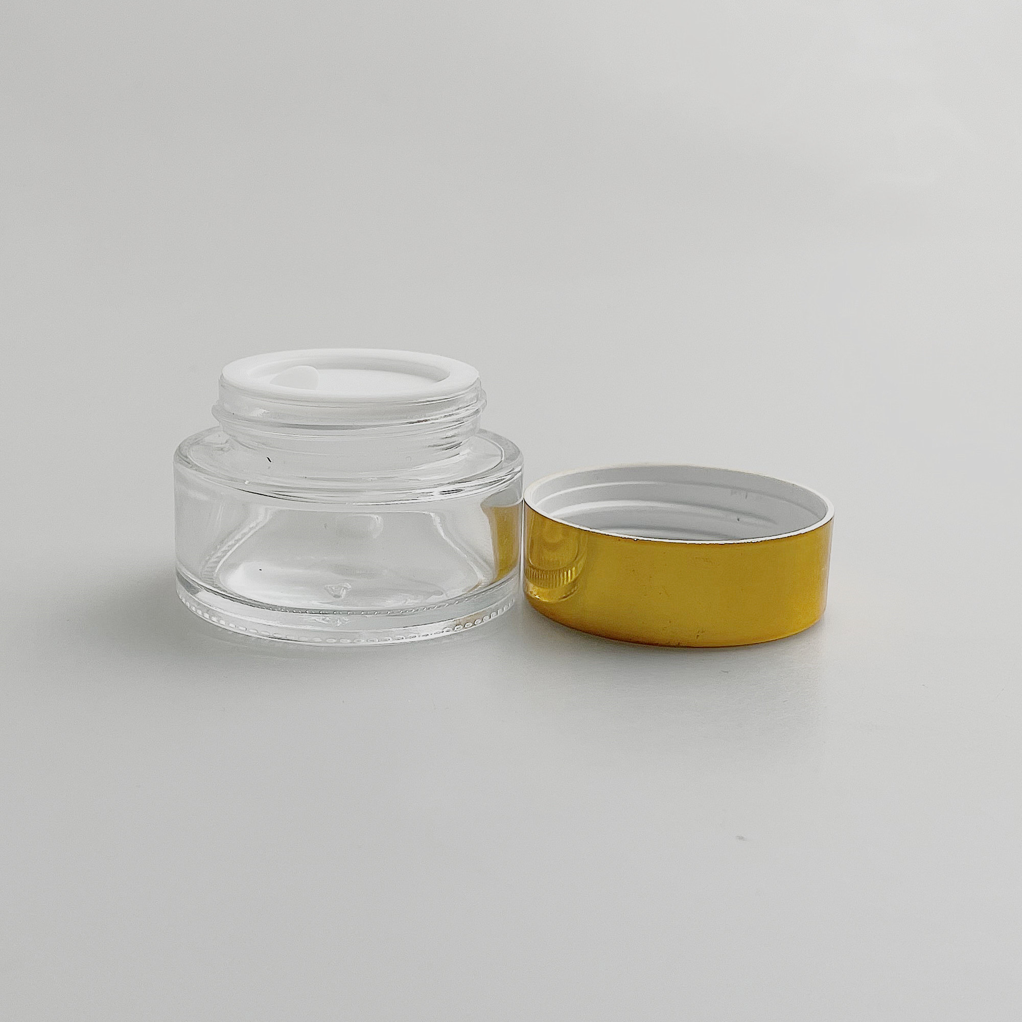 luxury empty 15g cosmetic jars glass jars with gold lid for cosmetic