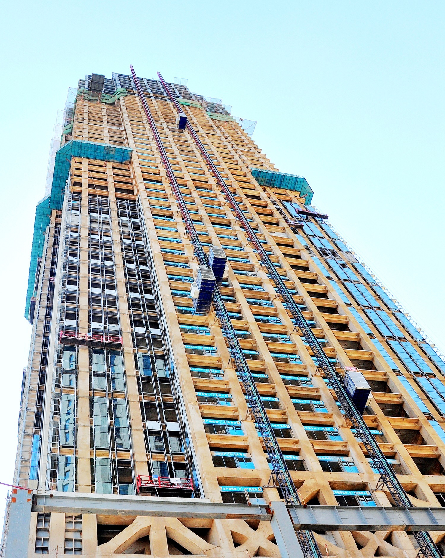 Outdoor Lift Double Cabin Construction Elevator With Compact Structure Construction Hoist Sc100/100