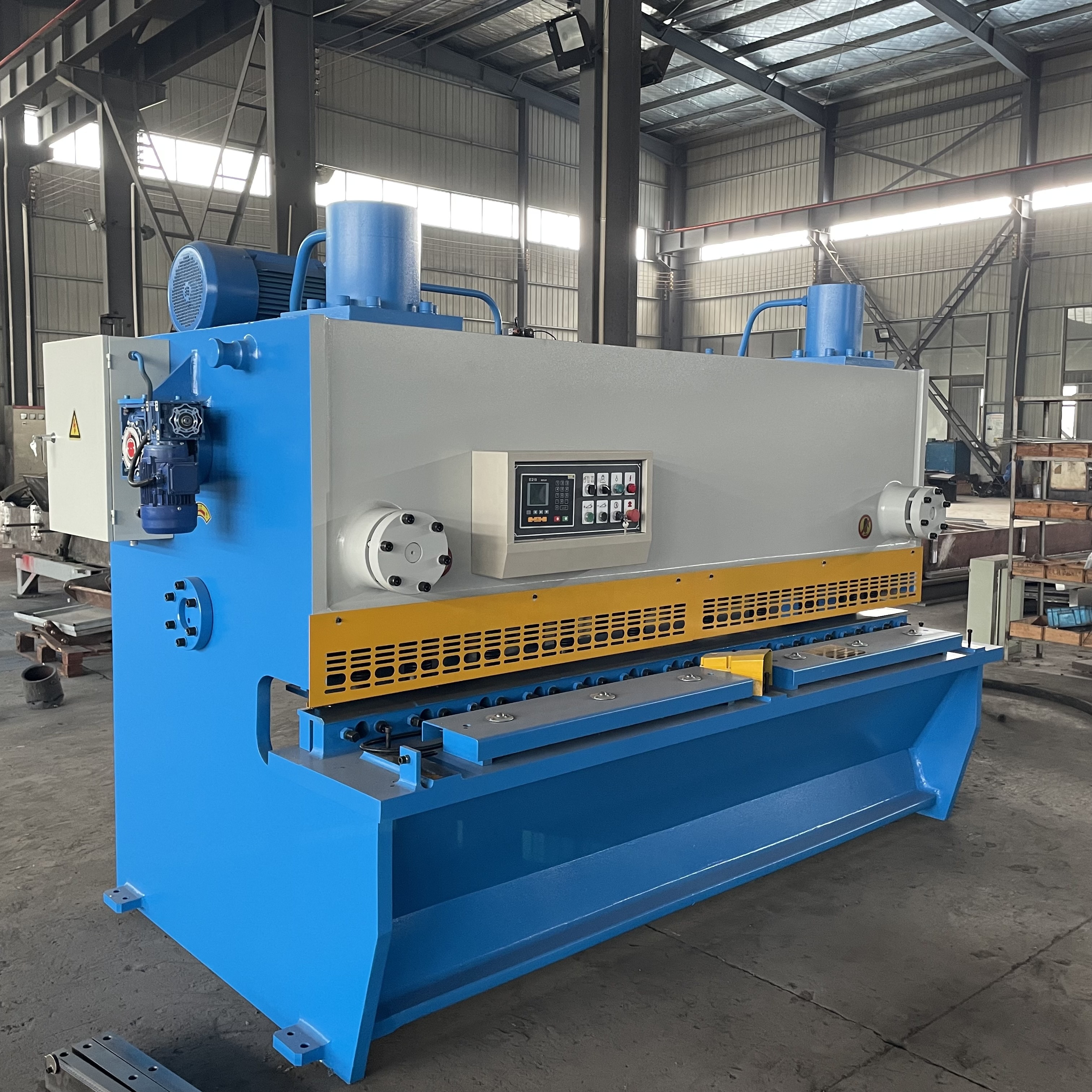 QC11Y-12x2500 hydraulic guillotine shearing machine CNC NC for sale