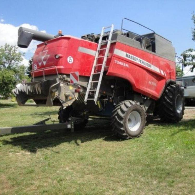 Б/у комбайн Massey Ferguson 7345 для продажи