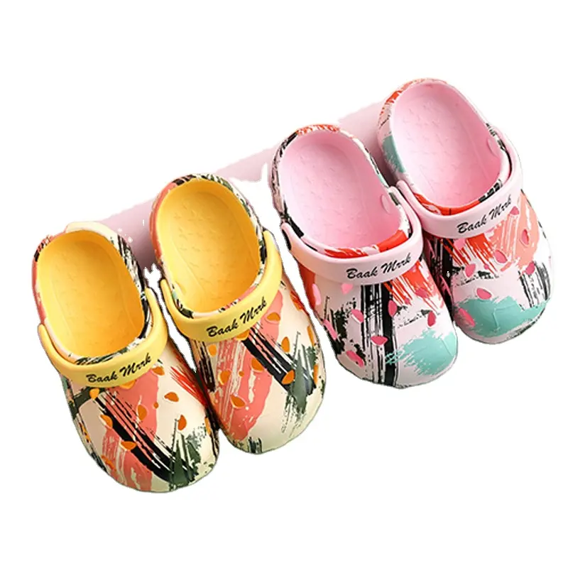 Hot selling children comfortable slides wholesale boy and girl beach sandals fashion soft EVA slippers for children