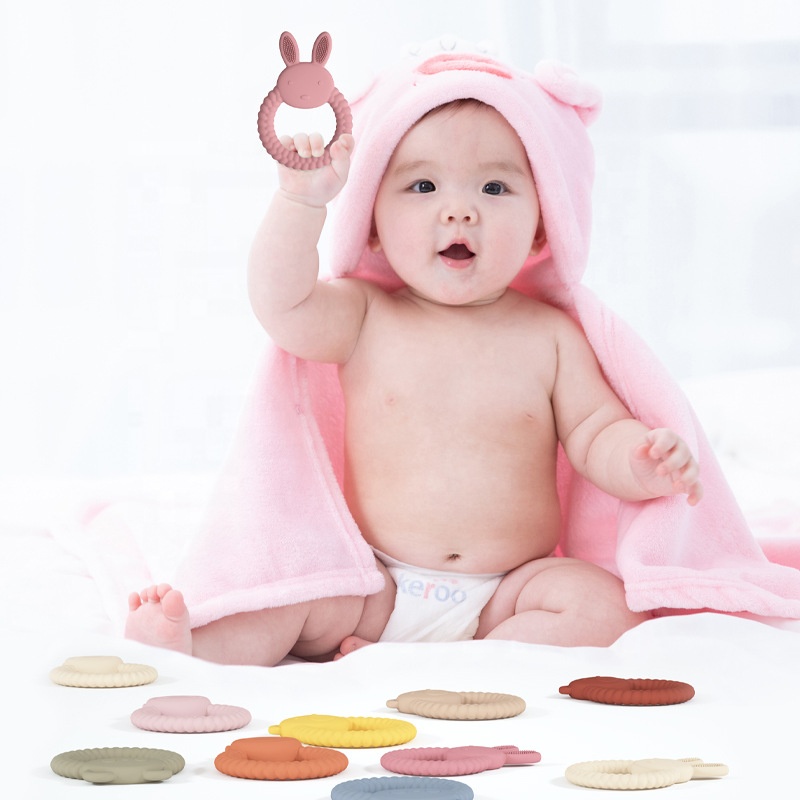 2023 hot new style wholesale shape ring animal silicone donut baby teething toy bpa free silicone teether strap baby teether