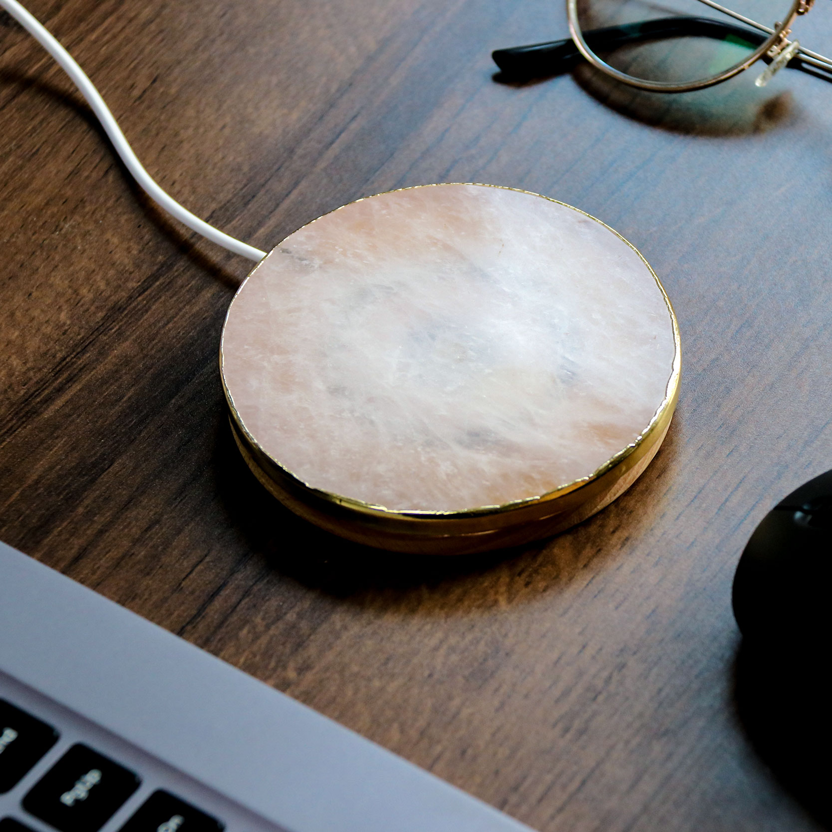 New Design Factory Supplier Round Shape Bamboo Crystal Wireless charger for Phone