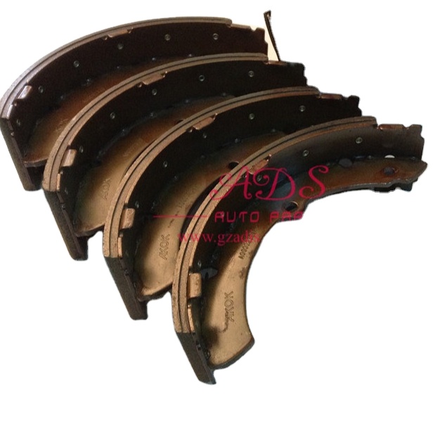 Хорошо продаваемая заводская цена на тормозные колодки OEM 04494-36300