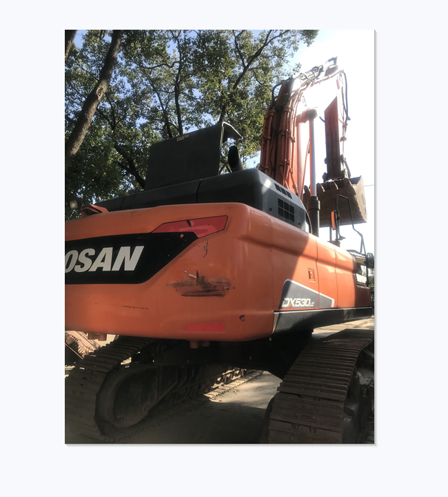 For major construction used second hand excavator Doosann-530 with high engine power for sale