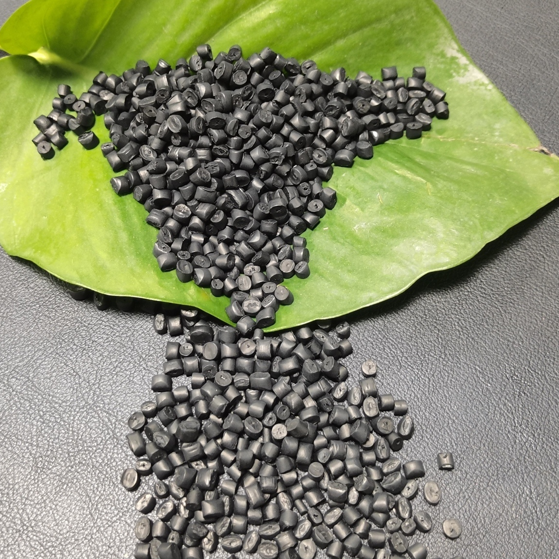 Hot selling high flow and high rigidity carbon fiber reinforced PBT