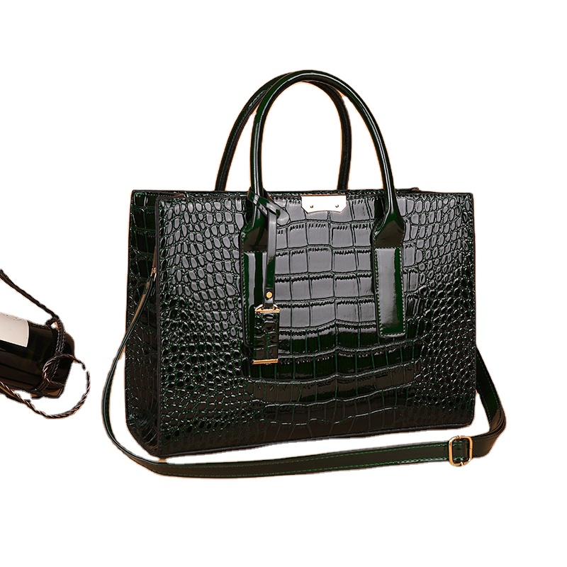 2021 New women's shoulder bag Fashion handbag everyday shopping bag European and American shoulder bag