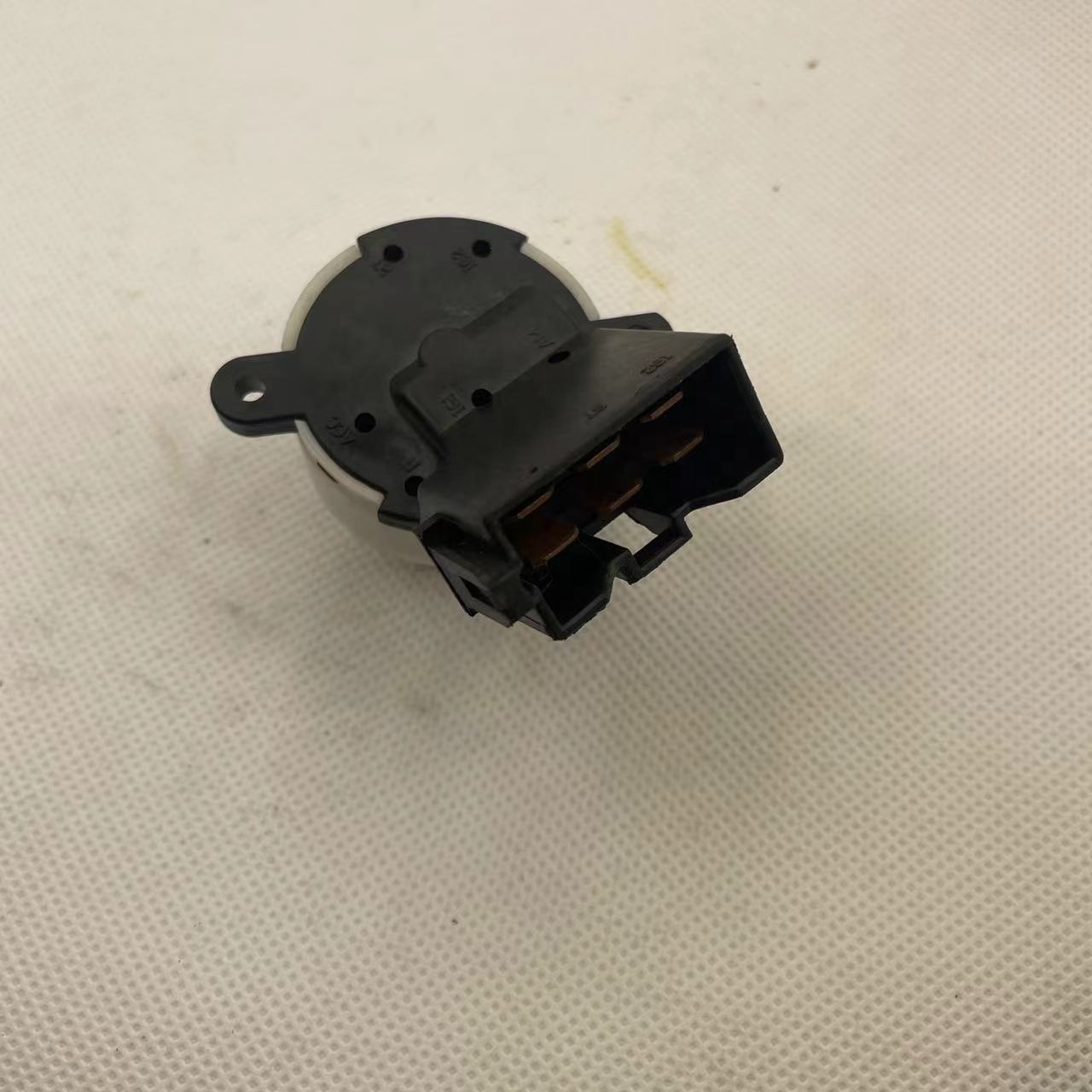 Переключатель зажигания для Mitsubishi Diamante Montero MB903639