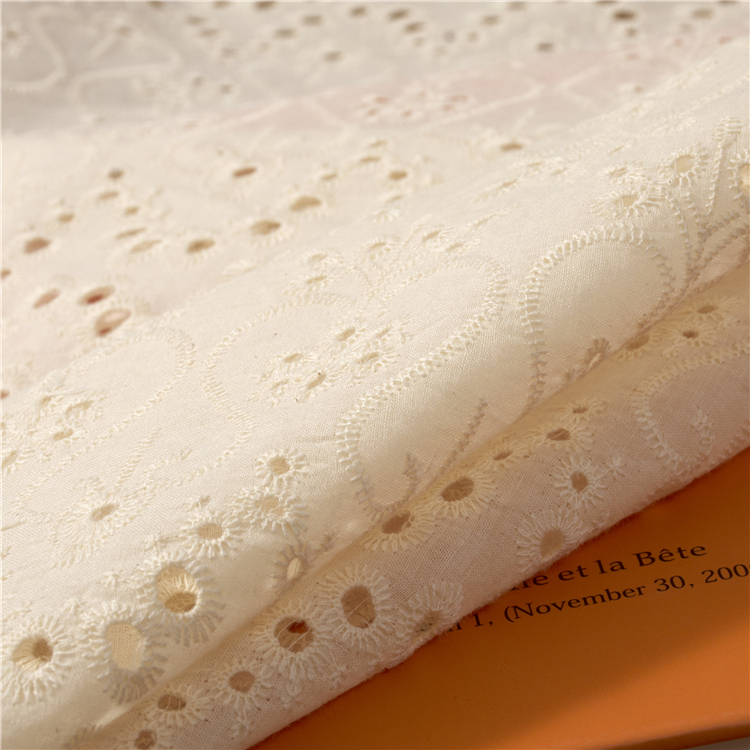Fashionable knit 100% cotton embroidery lace fabric white eyelet embroidered fabric for dress
