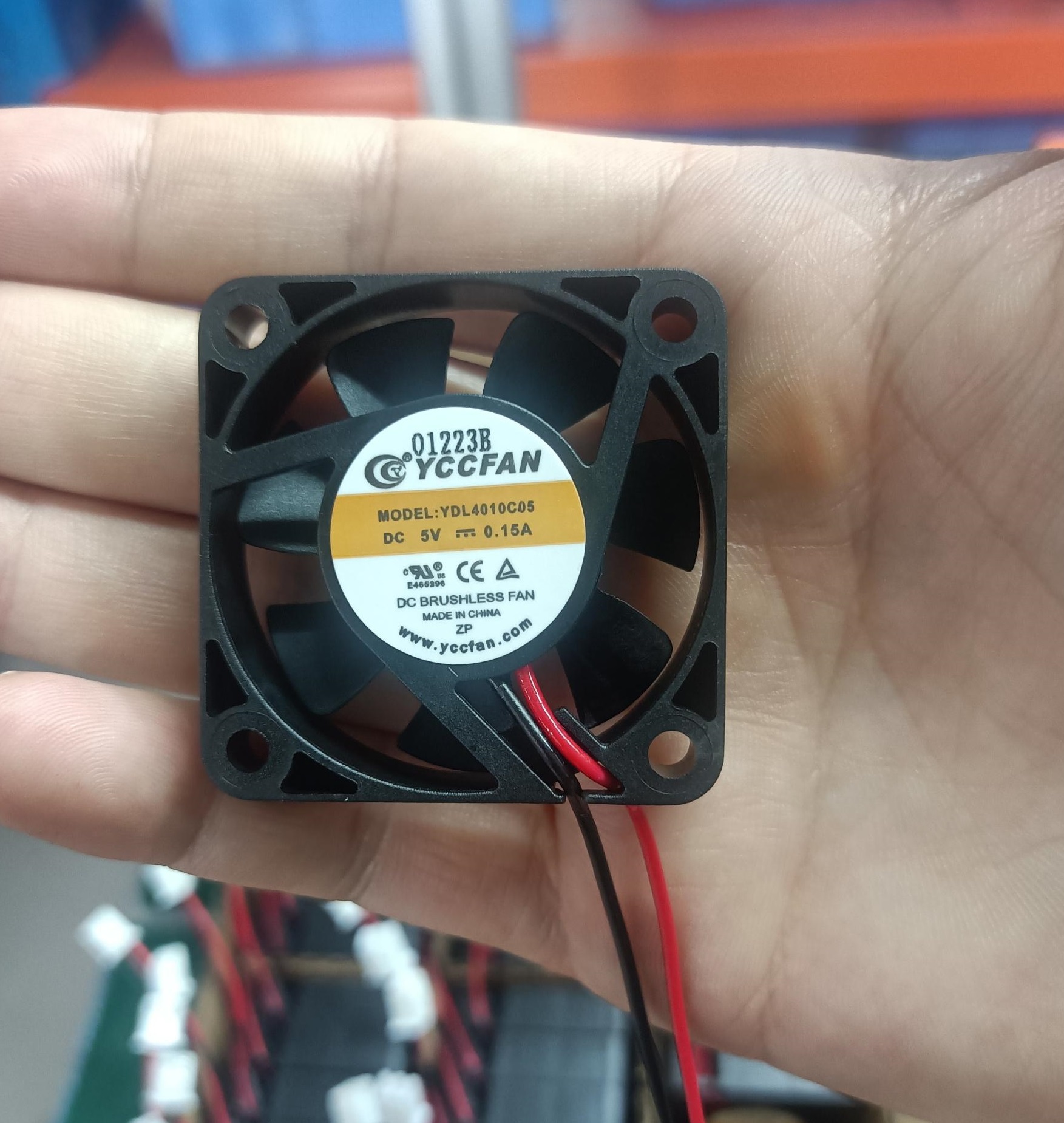 YDL4010C05 40x40x10 7-blade Мини DC Бесщеточный Охлаждающий вентилятор 5V 40 мм