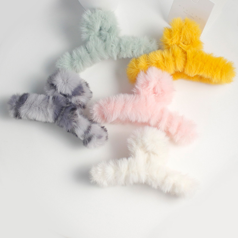 Women Fashion Plastic Hair Clips Hair Accessories Women Winter Plush Fur Hair Claw For Girl