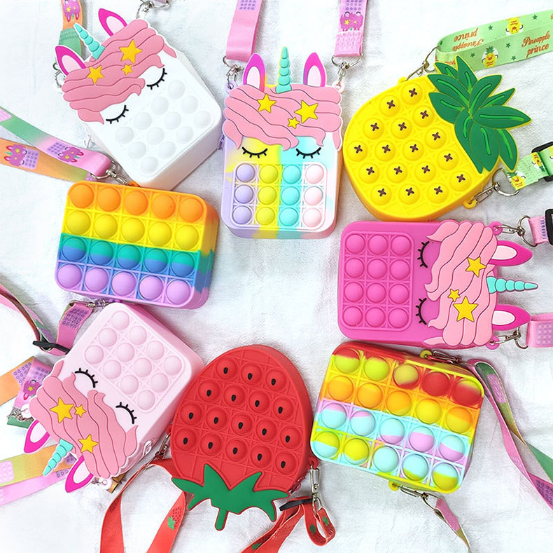 2021 new fashion little girls cute small unicorn purse coin bag 3d cartoon mini silicon bubble unicorn pop purse for kids
