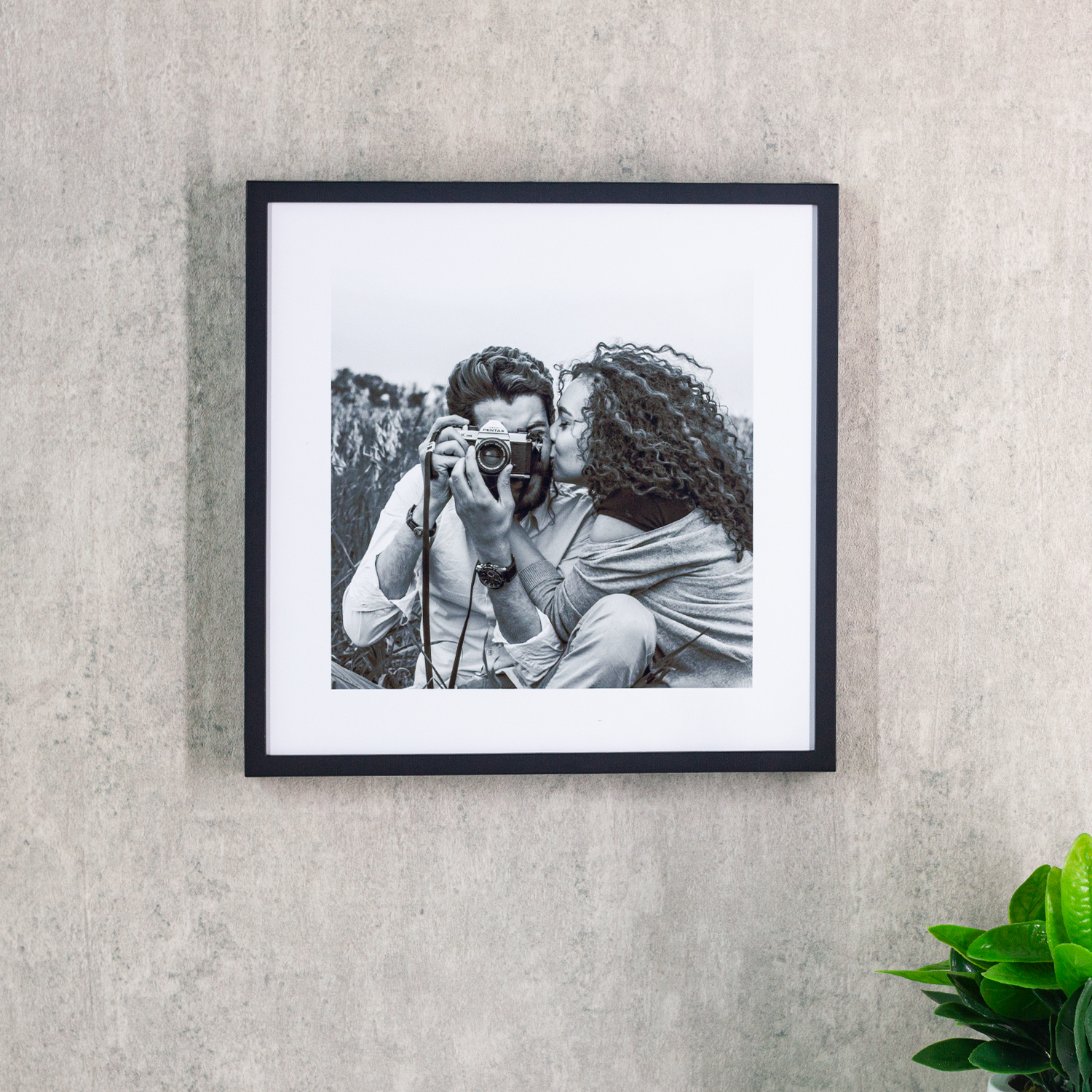 Hot selling 8*8inch 20*20cm photo wall collage kit wall collage kit pictures collage wall kit plastic photo frame
