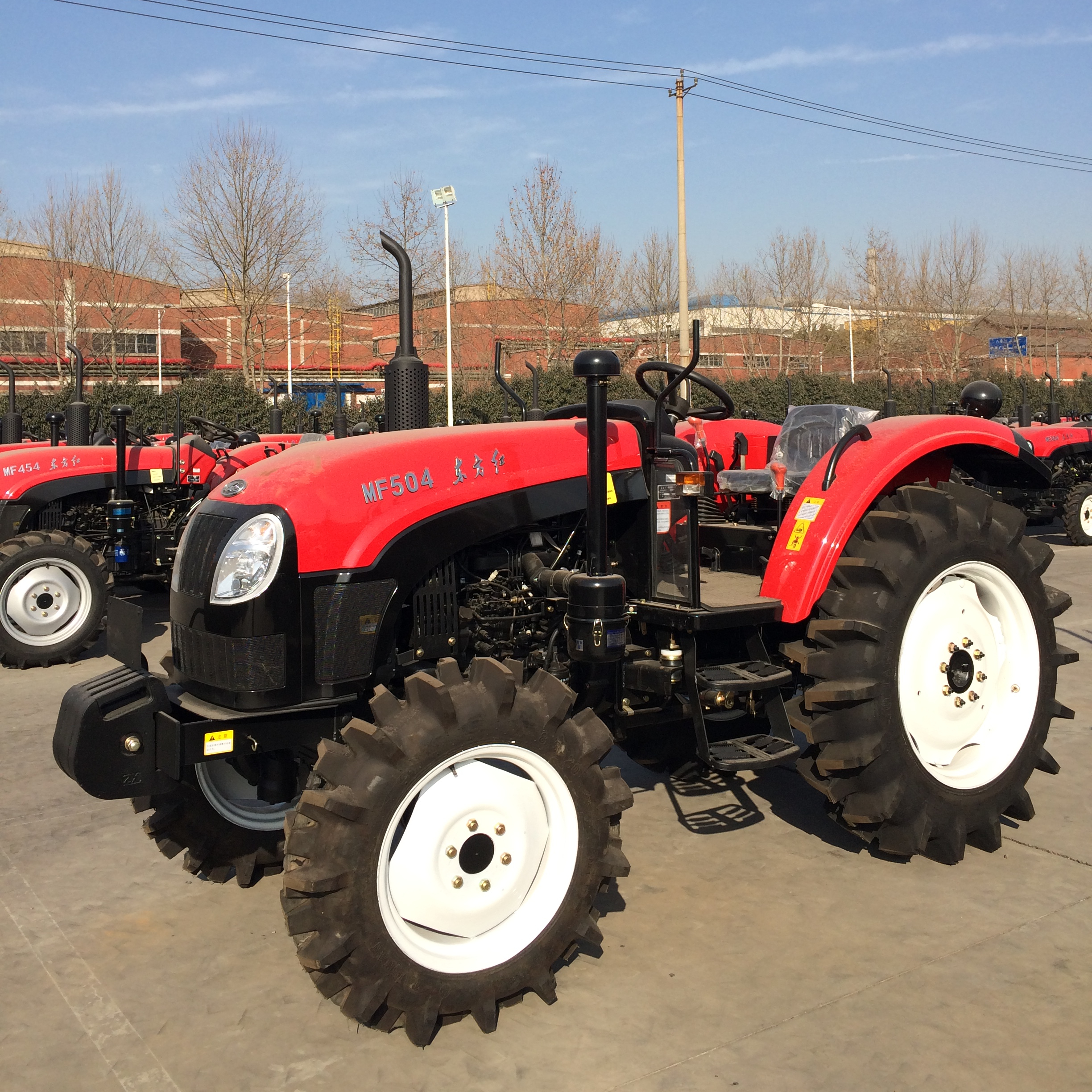 Распродажа сельскохозяйственных тракторов б/у 90hp 4wd YTO X904, модель трактора с низким потреблением топлива