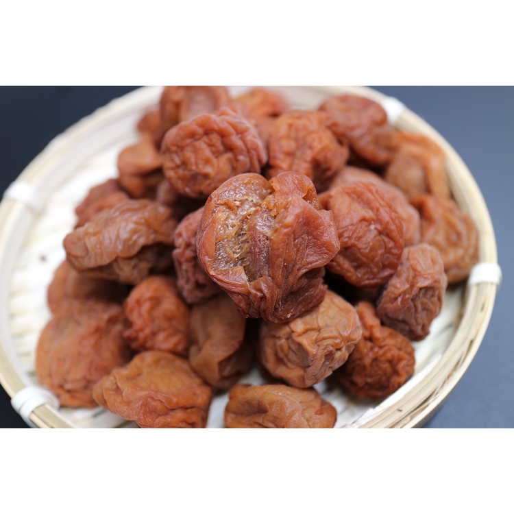 Wholesale price Suzhou Style Greengage Private Label Factory Preserved Fruit Li hing mui Dried Prune Plum Huamei