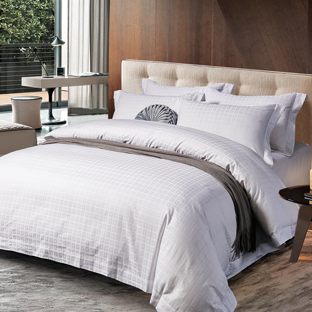 High Quality Cotton Breathable Durable Wheat Tip Jacquard White Four Piece Duvet Bedding Set
