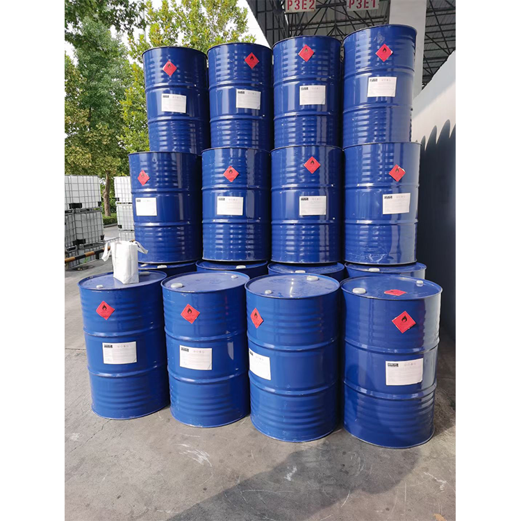 Price C3H8O 99.9% Isopropyl Alcohol IPA for pharmacy cosmetics plastics