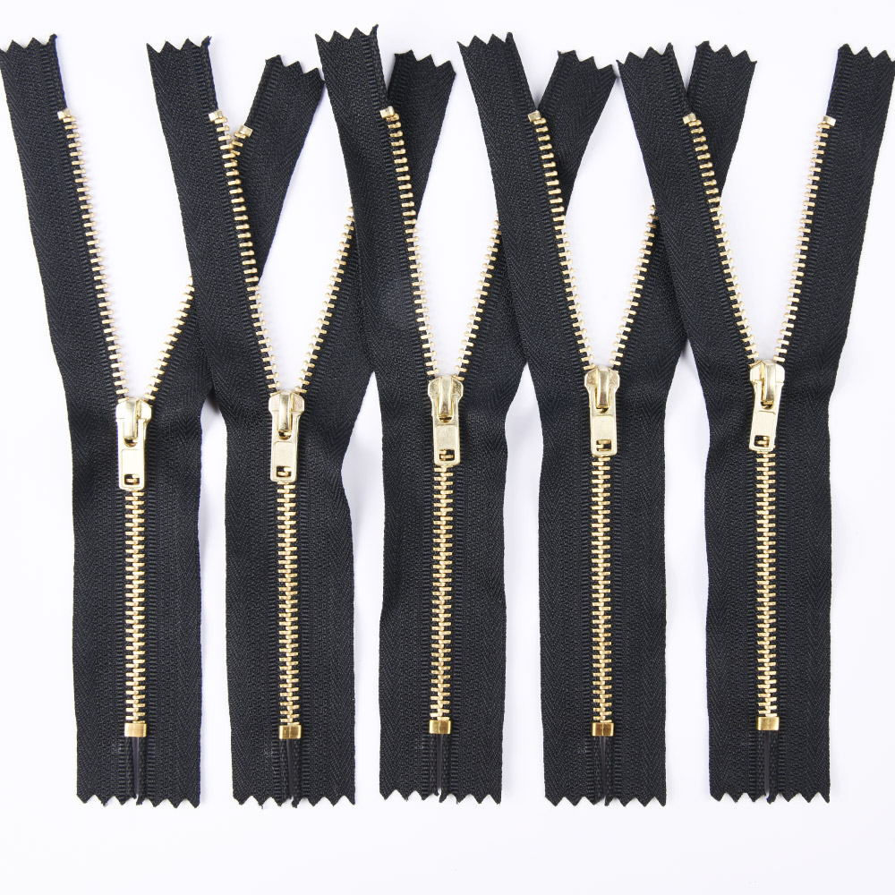 Metal Zipper Factory Custom Eco-Friendly 4# 16cm Close End Brass Metal Zipper for Jeans Shoes Garments Bags Wholesale
