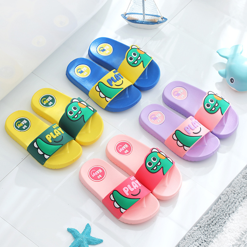Summer boys and girls 1-6 years old cartoon bathroom non-slip soft bottom baby beach slippers for a family of three