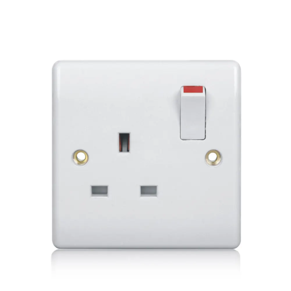 BS single UK power wall electrical 13A switched socket