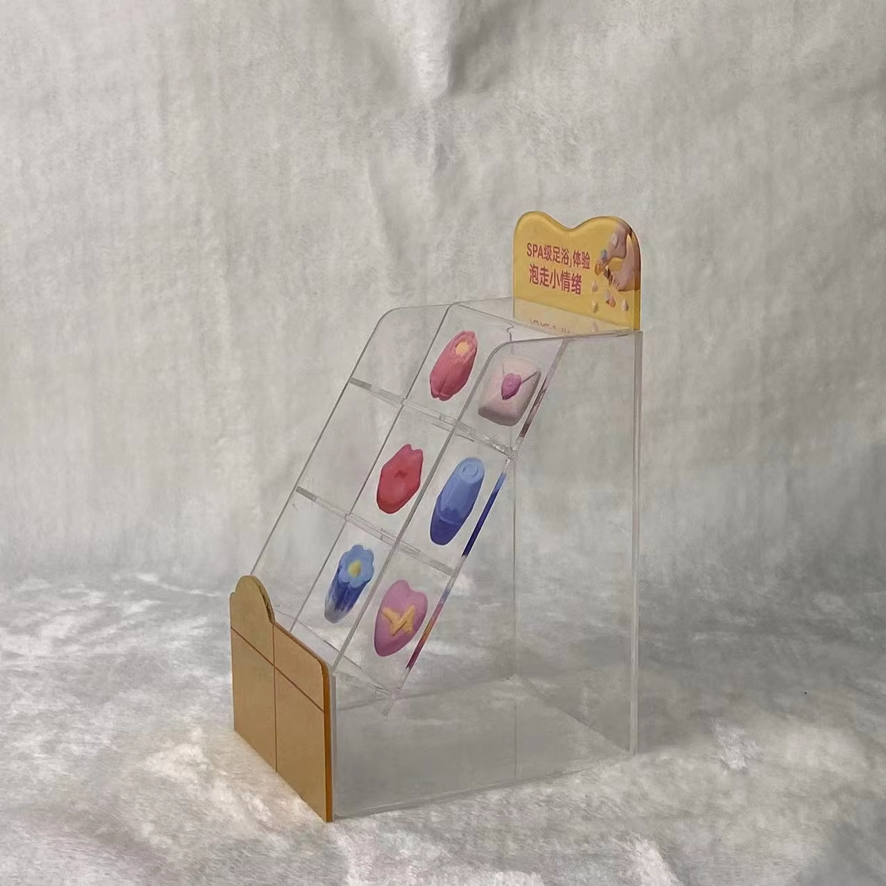 Hot selling clear acrylic stand for displaying mobile phone accessories and store-used desktop items