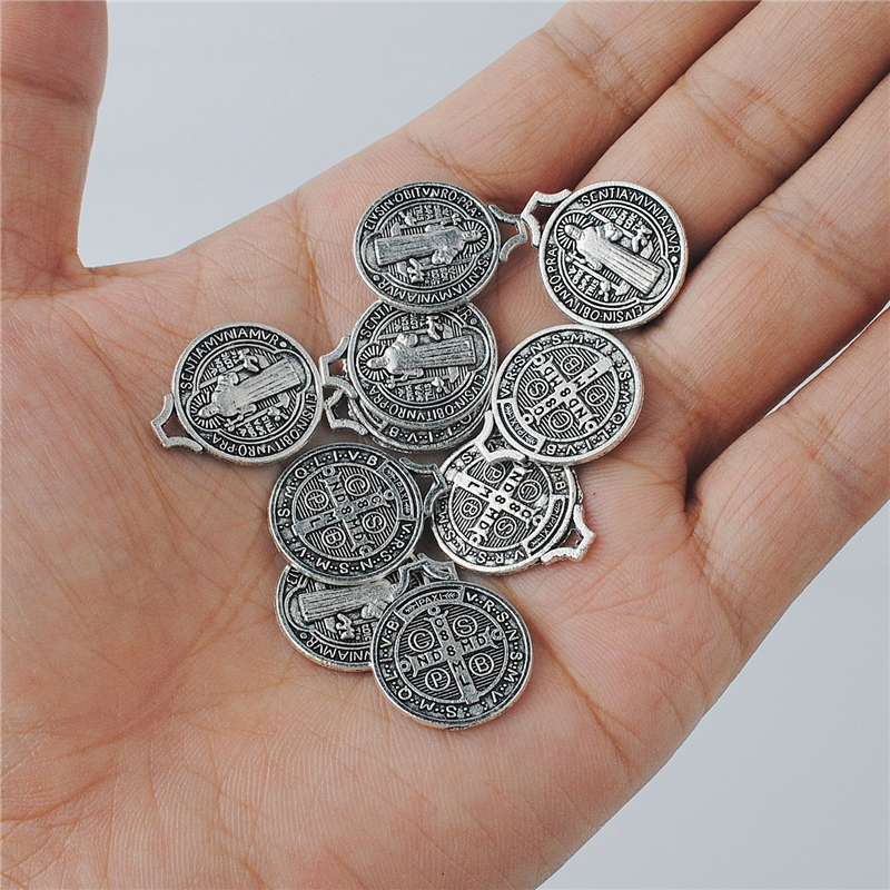 Zinc Alloy Round Metal Religious Jewelry Accessories Saint Benedict Pendant 18*22mm in Anti-Silver Plated