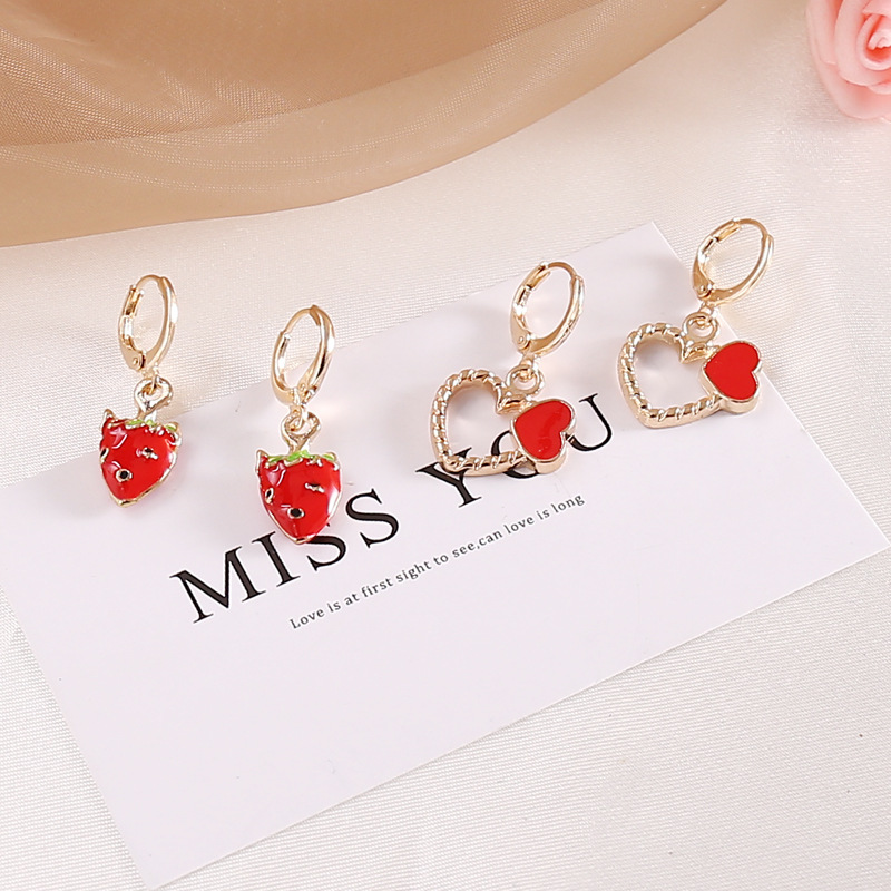 Hot Sale Red Heart Earrings Elegant Realistic 3D Strawberry Red Hollow Heart Gold Hoop Earrings Women